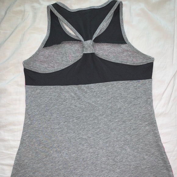 Pink nike tank top - Picture 2 of 4